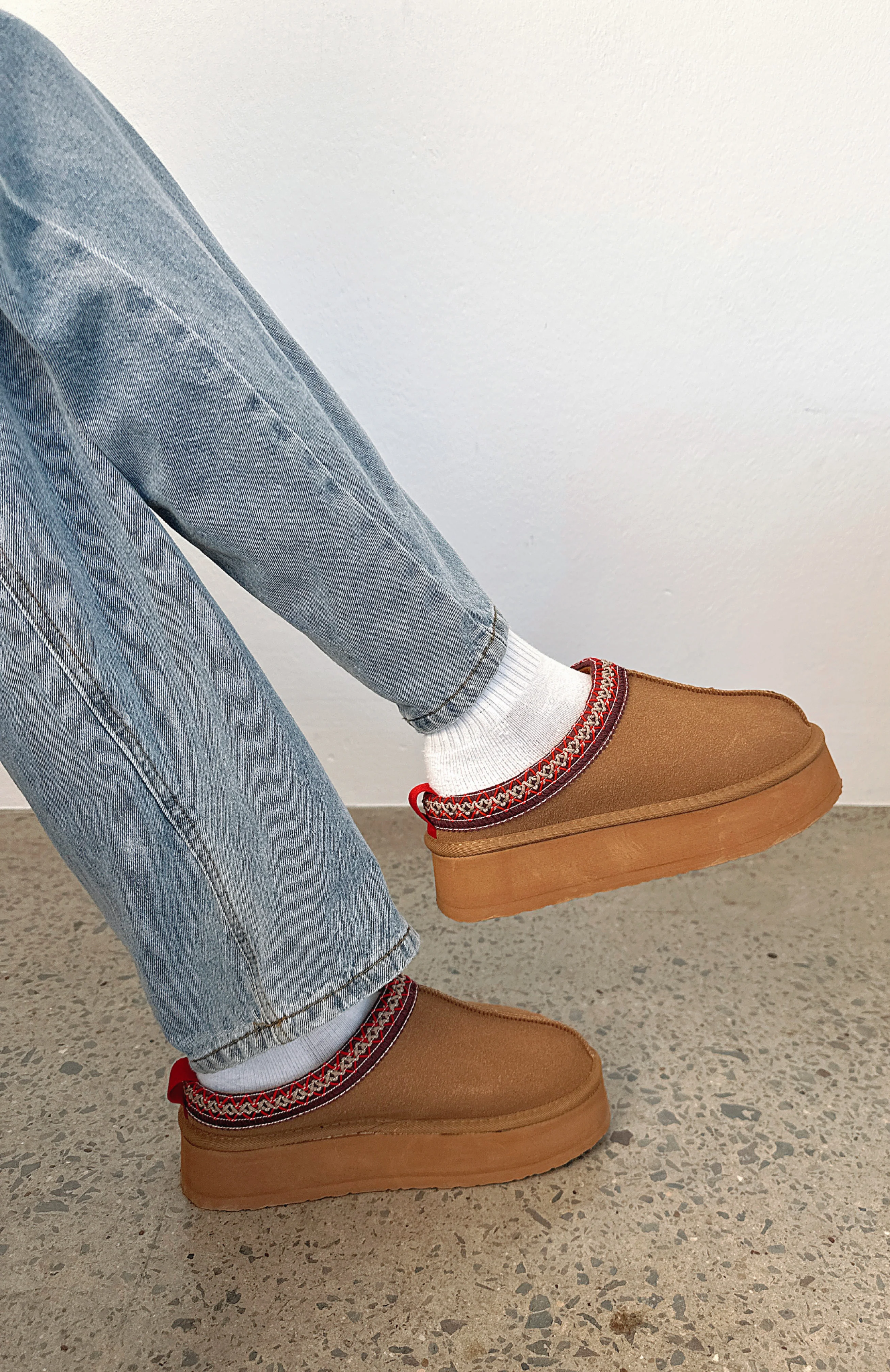 Tazmin Platform Snug Boots Chestnut - Image 5