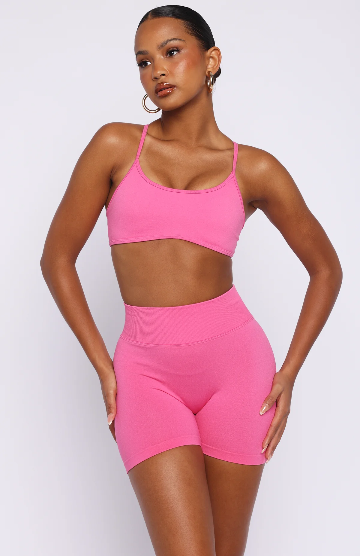 Zoom Seamless Shorts 4" Dragonfruit - Image 2